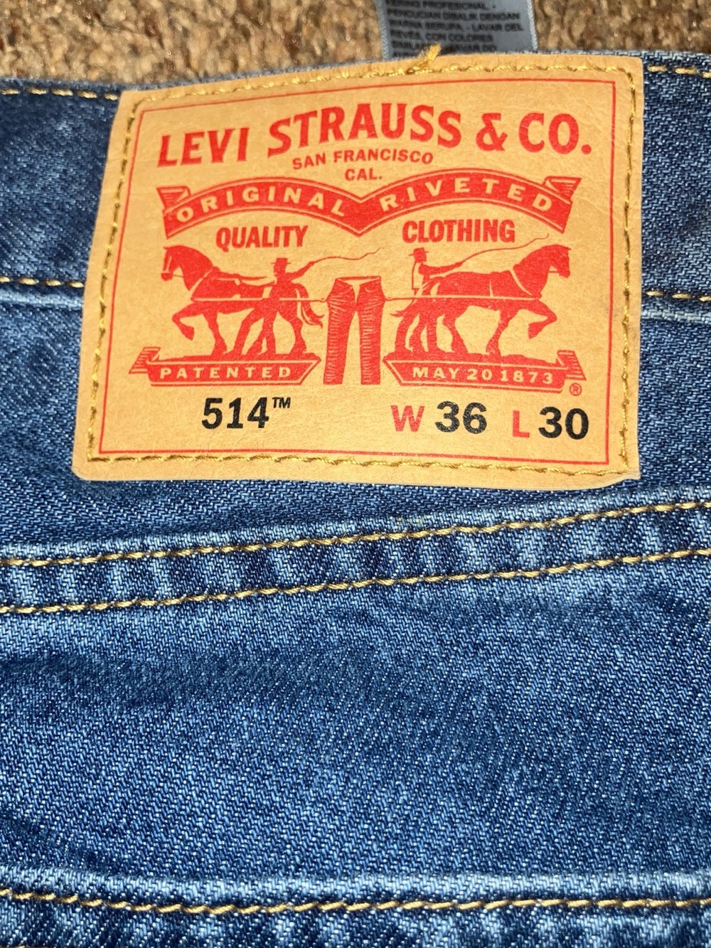 Levi’s 514 36/30 blue jeans ,straight leg , zip
